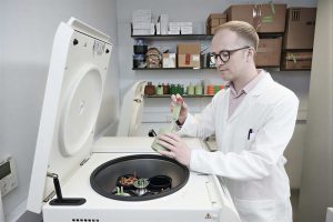 Read more about the article Engineered Bacteria Transforming Plastic Waste into a Parkinson’s Disease Treatment